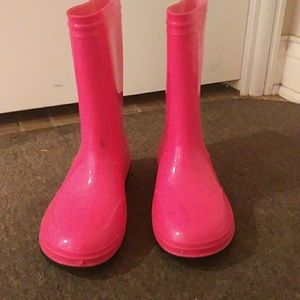 KIDS HOT PINK RAINBOOTS ( SALE!)